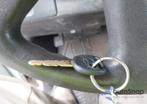 2004 Chevrolet Express из США, поврежденный, VIN 1GCFG15XX41150053